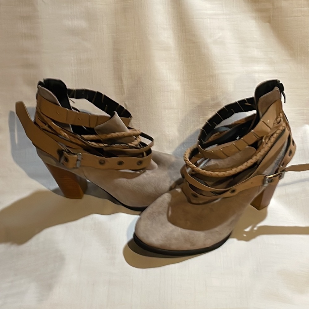 NWOT strappy Suede dress boots